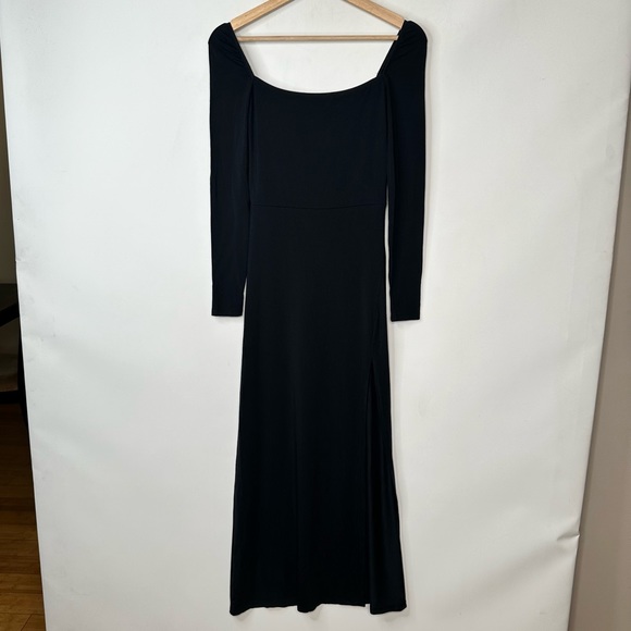 Aritzia Dresses & Skirts - Aritzia Wilfred Womans Dress Chablis Long Sleeve Scoop Neck Side Slit Black XS